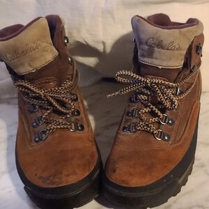 Womans Cabela's Gor-Tex Brown and Tan Suede Outdoor Boots 8M